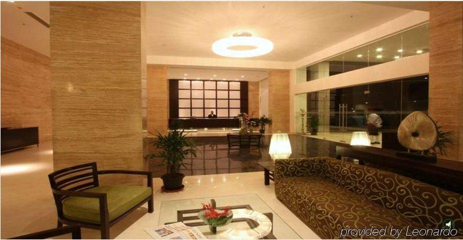 Kammasandra Radha Regent Electronic City מראה פנימי תמונה