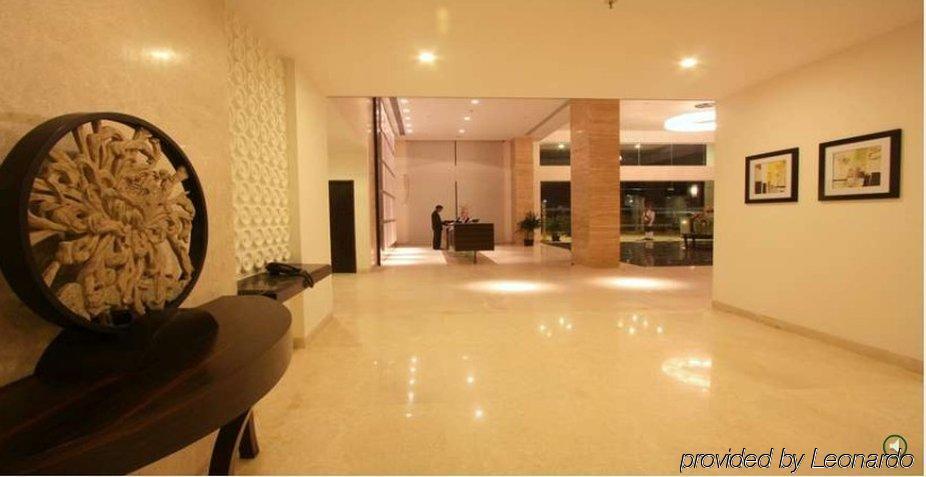Kammasandra Radha Regent Electronic City מראה פנימי תמונה