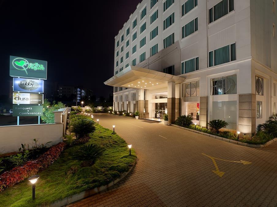 Kammasandra Radha Regent Electronic City מראה חיצוני תמונה